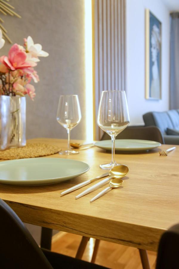 Apartment Supernova Center - Free Private Parking Novi Sad