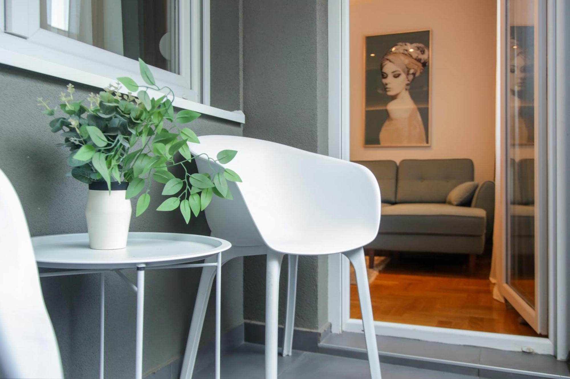 Supernova Center - Free Private Parking * Novi Sad