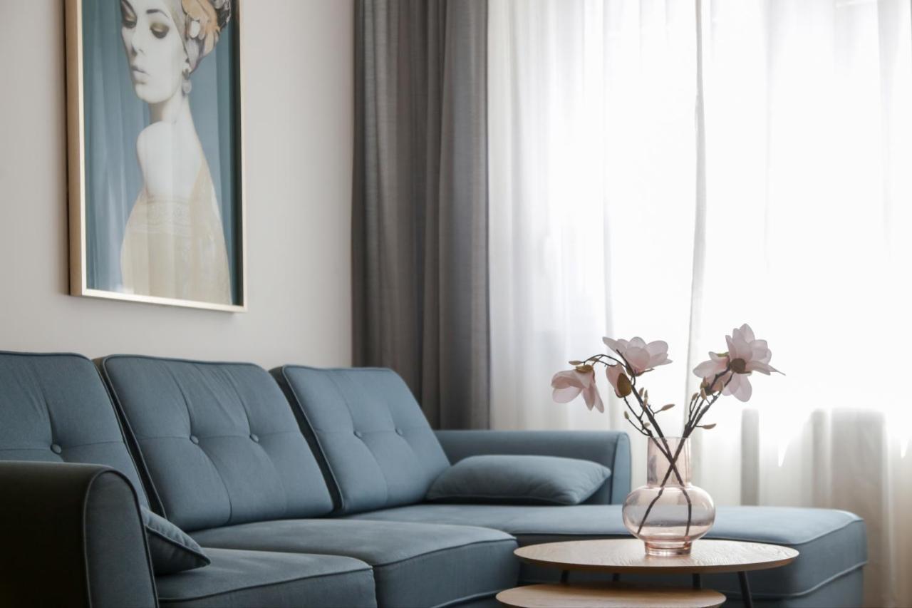 Supernova Center - Free Private Parking Apartment *